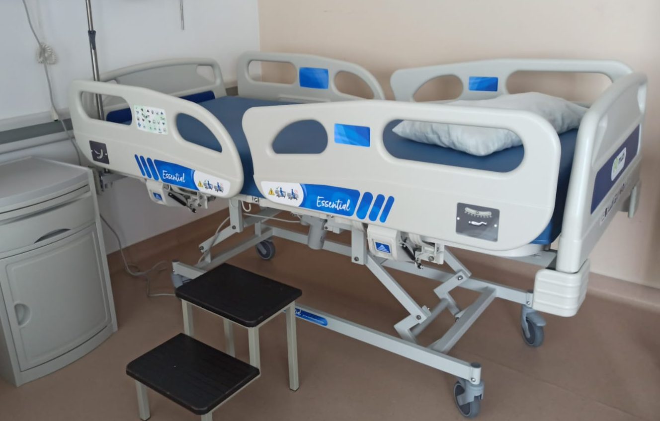 Hospital de Piñas receives new electric beds and stretchers – Ministry of Public Health